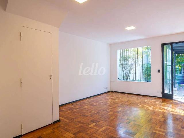 Casa / Sobrado para Locação em São Paulo/SP Jardim Rizzo 4 Quartos
