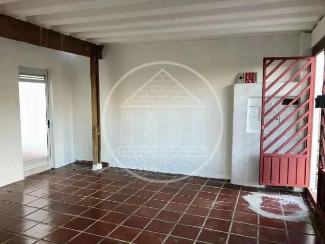 Casa / Sobrado para Locação em São Paulo/SP Jardim Santa Edwiges Grajaú 2 Quartos