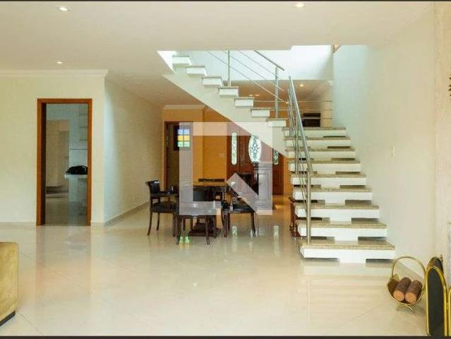 Casa / Sobrado para Locação em São Paulo/SP Jardim Santa Helena 3 Quartos