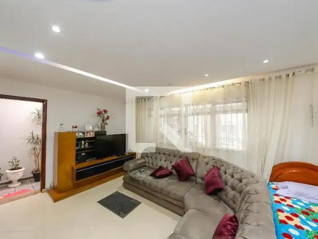 Casa / Sobrado para Locação em São Paulo/SP Jardim Teresa 4 Quartos