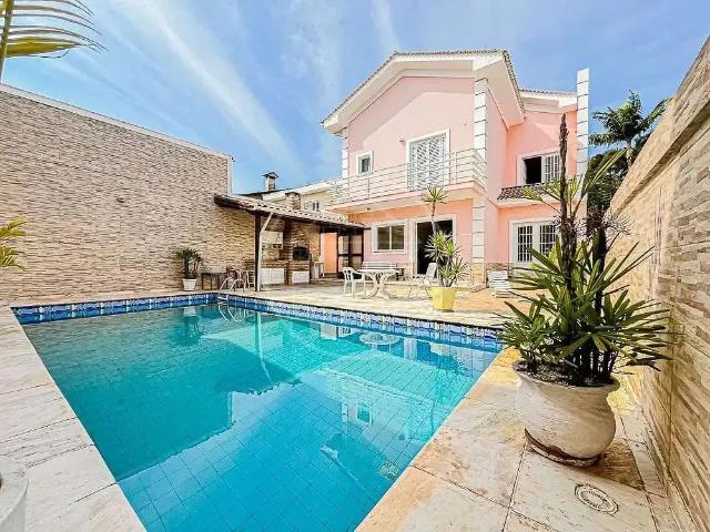 Casa / Sobrado para Locação em São Paulo/SP Interlagos 4 Quartos