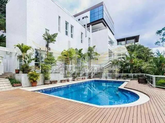 Casa / Sobrado para Locação em São Paulo/SP Jardim Vitoria Regia 6 Quartos