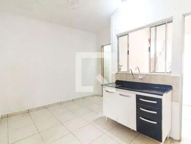 Casa / Sobrado para Locação em São Paulo/SP Lajeado 1 Quartos