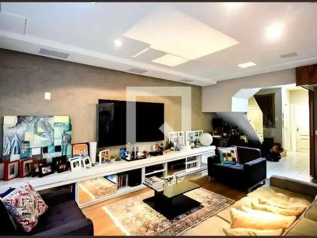 Casa / Sobrado para Locação em São Paulo/SP Moema 3 Quartos