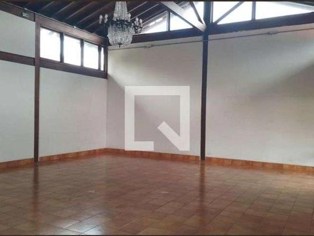 Casa / Sobrado para Locação em São Paulo/SP Morumbi 4 Quartos