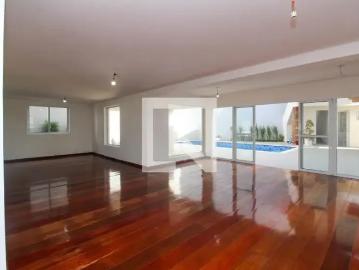 Casa / Sobrado para Locação em São Paulo/SP Morumbi 5 Quartos