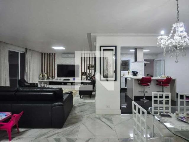 Casa / Sobrado para Locação em São Paulo/SP Morumbi 5 Quartos