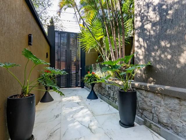 Casa / Sobrado para Locação em São Paulo/SP Morumbi 5 Quartos