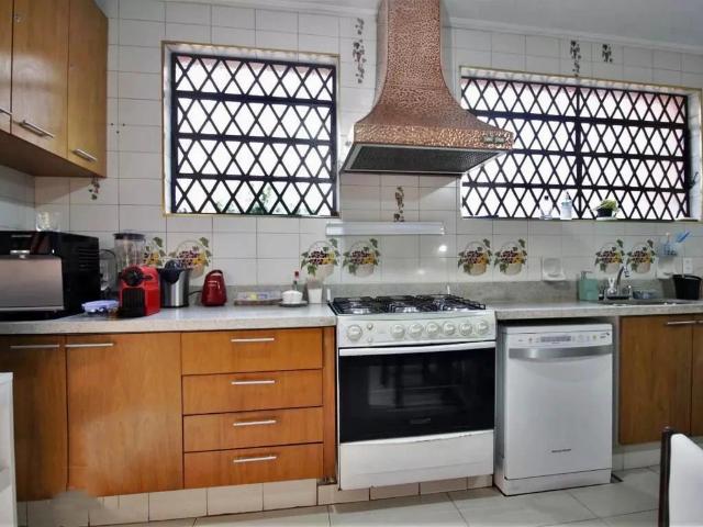 Casa / Sobrado para Locação em São Paulo/SP Morumbi 6 Quartos