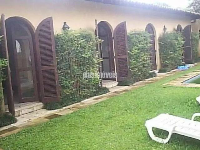 Casa / Sobrado para Locação em São Paulo/SP Morumbi 8 Quartos