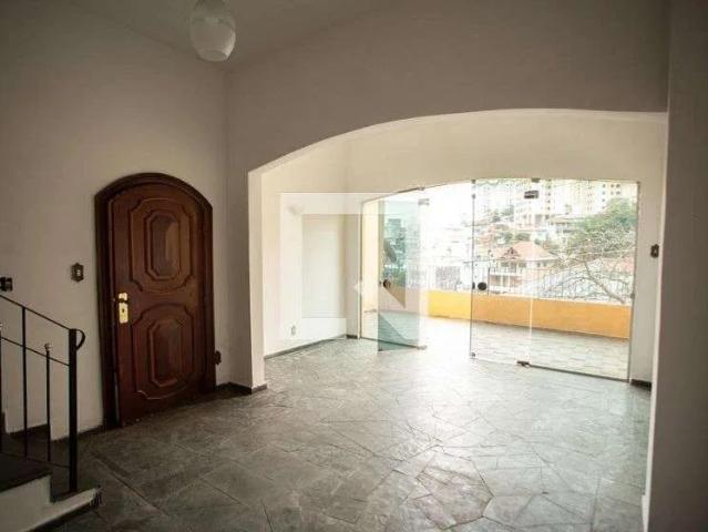 Casa / Sobrado para Locação em São Paulo/SP Mandaqui 3 Quartos