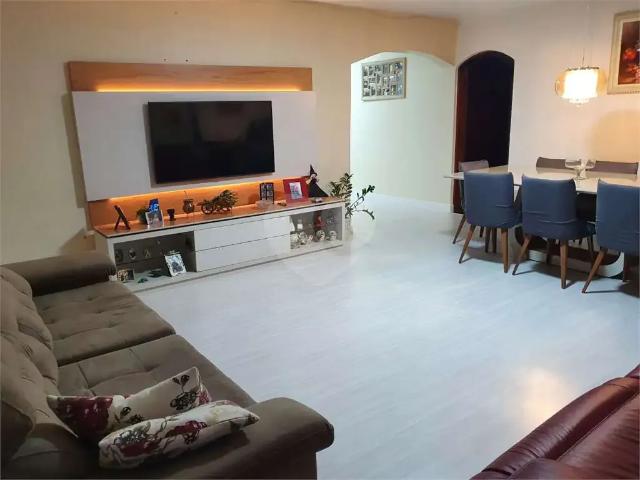 Casa / Sobrado para Locação em São Paulo/SP São Mateus 4 Quartos