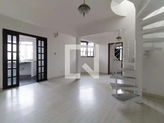 Casa / Sobrado para Locação em São Paulo/SP São João Climaco 3 Quartos