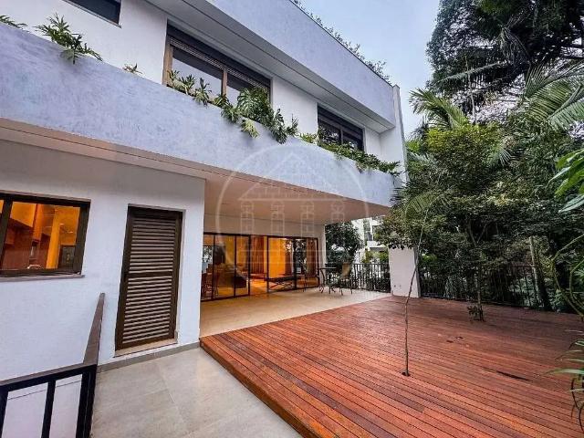 Casa / Sobrado para Locação em São Paulo/SP Santo Amaro 4 Quartos
