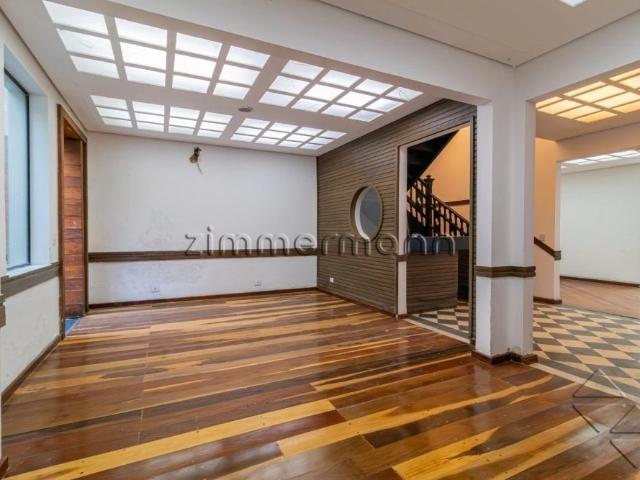 Casa / Sobrado para Locação em São Paulo/SP Santa Cecília 5 Quartos