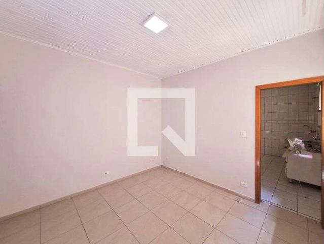 Casa / Sobrado para Locação em São Paulo/SP Santana 2 Quartos