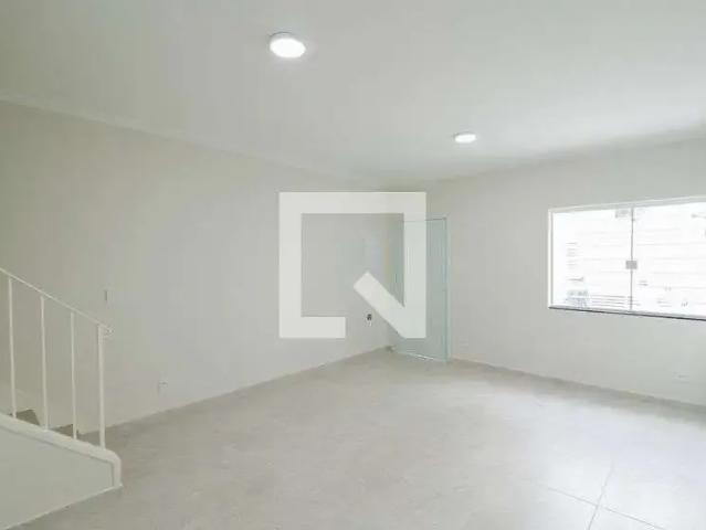 Casa / Sobrado para Locação em São Paulo/SP Santana 2 Quartos