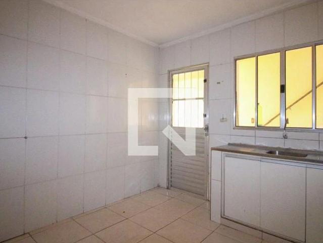 Casa / Sobrado para Locação em São Paulo/SP Sapopemba 2 Quartos