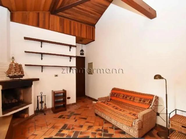 Casa / Sobrado para Locação em São Paulo/SP Sumaré 1 Quartos