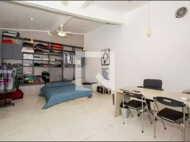 Casa / Sobrado para Locação em São Paulo/SP Sumaré 2 Quartos