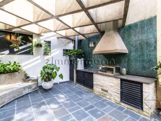 Casa / Sobrado para Locação em São Paulo/SP Sumaré 4 Quartos