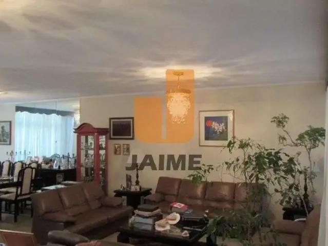 Casa / Sobrado para Locação em São Paulo/SP Sumaré 4 Quartos