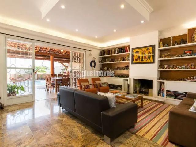 Casa / Sobrado para Locação em São Paulo/SP Sumaré 4 Quartos