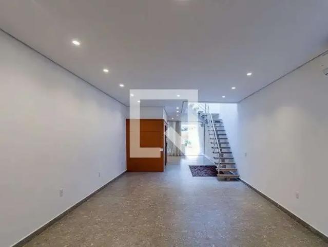 Casa / Sobrado para Locação em São Paulo/SP Pompéia 4 Quartos