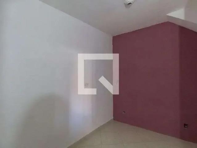 Casa / Sobrado para Locação em São Paulo/SP Ponte Rasa 2 Quartos
