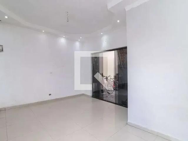 Casa / Sobrado para Locação em São Paulo/SP Ponte Rasa 3 Quartos