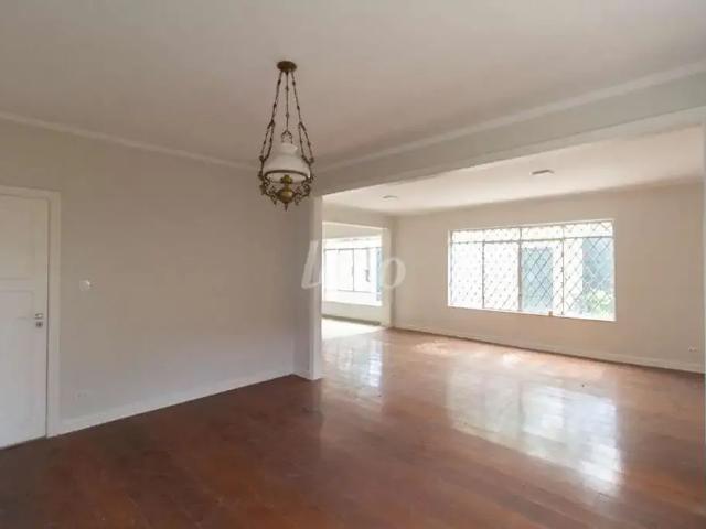 Casa / Sobrado para Locação em São Paulo/SP Pacaembu 4 Quartos