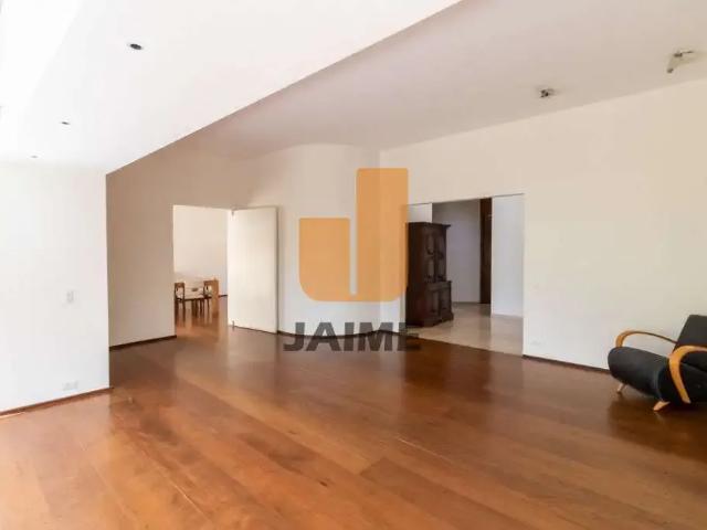 Casa / Sobrado para Locação em São Paulo/SP Pacaembu 4 Quartos