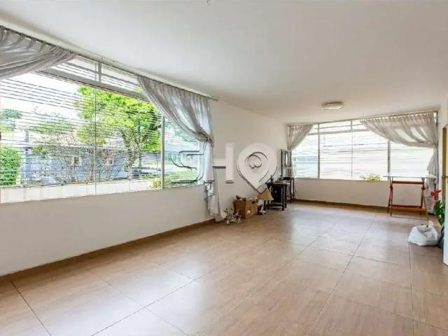 Casa / Sobrado para Locação em São Paulo/SP Pacaembu 4 Quartos