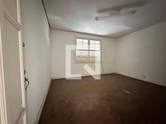 Casa / Sobrado para Locação em São Paulo/SP Pacaembu 6 Quartos