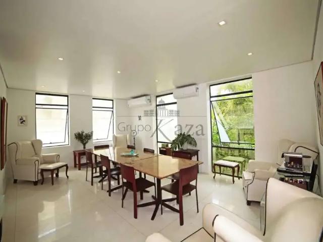 Casa / Sobrado para Locação em São Paulo/SP Pacaembu 8 Quartos