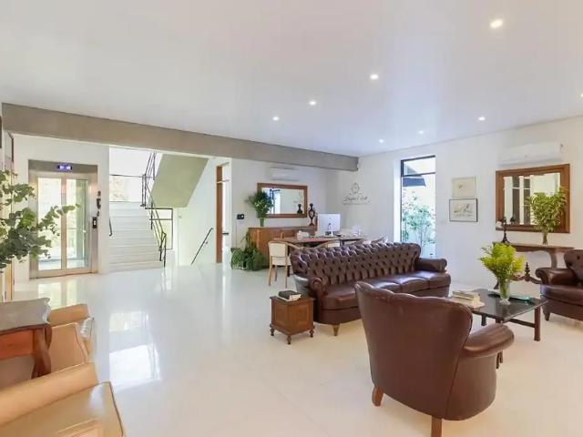 Casa / Sobrado para Locação em São Paulo/SP Pacaembu 8 Quartos