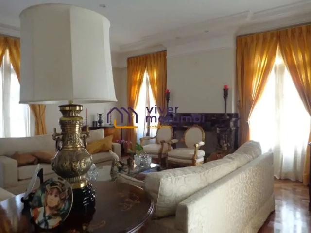 Casa / Sobrado para Locação em São Paulo/SP Panamby 4 Quartos