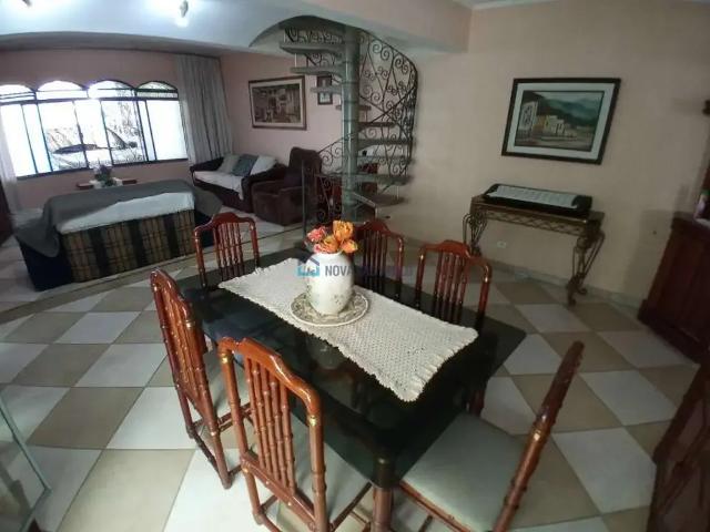 Casa / Sobrado para Locação em São Paulo/SP Parque Colonial 3 Quartos