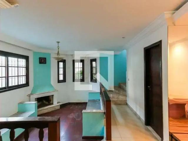 Casa / Sobrado para Locação em São Paulo/SP Parque Ipê 2 Quartos
