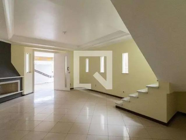 Casa / Sobrado para Locação em São Paulo/SP Parque Ipê 3 Quartos