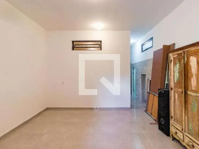 Casa / Sobrado para Locação em São Paulo/SP Parque Regina 1 Quartos