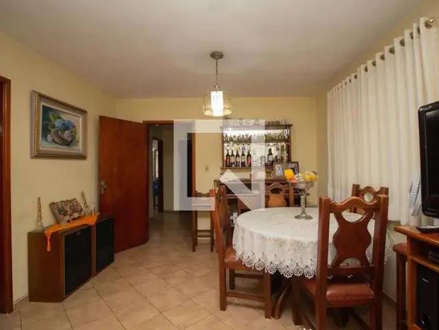 Casa / Sobrado para Locação em São Paulo/SP Piqueri 4 Quartos