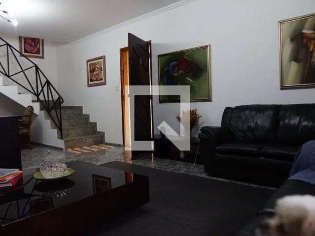 Casa / Sobrado para Locação em São Paulo/SP Piqueri 4 Quartos