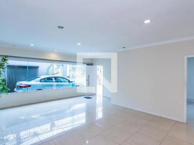 Casa / Sobrado para Locação em São Paulo/SP Piqueri 3 Quartos