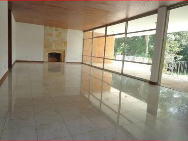 Casa / Sobrado para Locação em São Paulo/SP Retiro Morumbi 4 Quartos