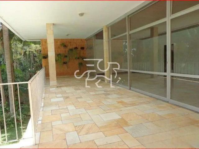 Casa / Sobrado para Locação em São Paulo/SP Retiro Morumbi 4 Quartos