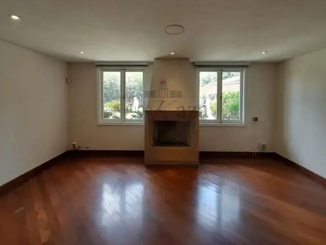Casa / Sobrado para Locação em São Paulo/SP Real Parque 4 Quartos