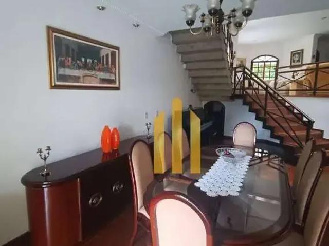 Casa / Sobrado para Locação em São Paulo/SP Tremembé 4 Quartos