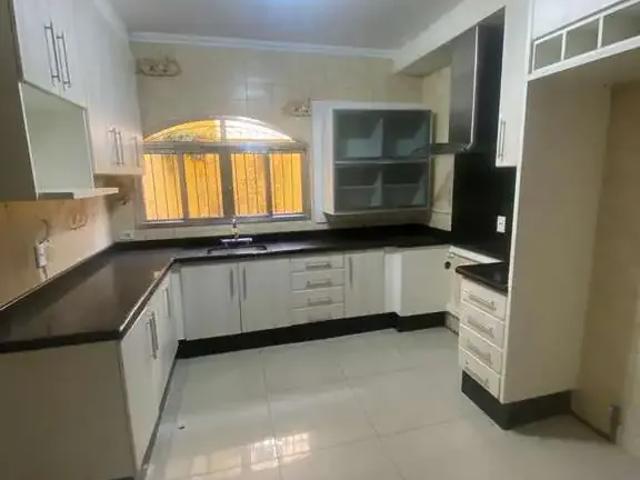 Casa / Sobrado para Locação em São Paulo/SP Vila Talarico 3 Quartos