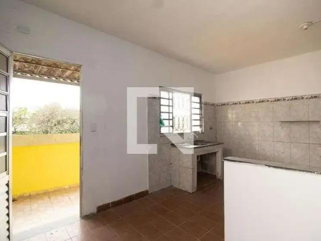 Casa / Sobrado para Locação em São Paulo/SP Vila Zat 1 Quartos